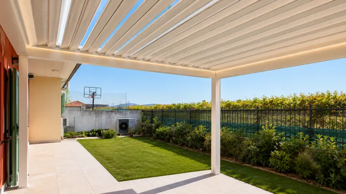Pergola bioclimatica a Caldiero Verona